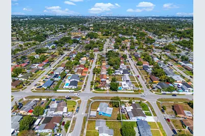 2400 NW 181st Ter, Miami Gardens, FL 33056 - Photo 52