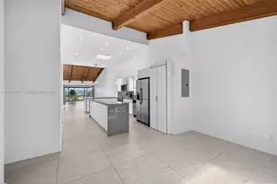 2619 S Parkview Dr, Hallandale Beach, FL 33009 - Photo 12
