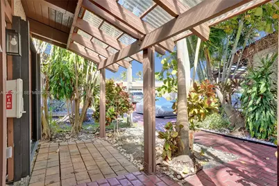 2619 S Parkview Dr, Hallandale Beach, FL 33009 - Photo 18
