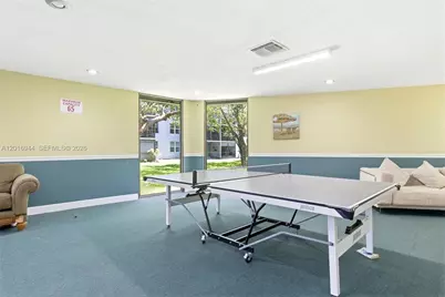 111 Royal Park Dr #2E, Oakland Park, FL 33309 - Photo 26