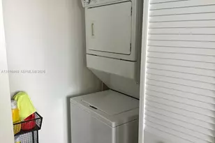 253 NE 2nd St, Miami, FL 33132 - Photo 18
