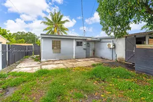 1121 N 71st Ave, Hollywood, FL 33024 - Photo 22