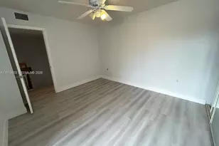 9106 SW 20th St, Davie, FL 33324 - Photo 32