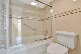 2401 Collins Ave, Miami Beach, FL 33140 - Photo 8