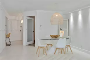 2401 Collins Ave, Miami Beach, FL 33140 - Photo 2