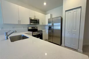 18426 SW 2nd St, Pembroke Pines, FL 33029 - Photo 4