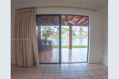 17523 NW 66th Ct, Hialeah, FL 33015 - Photo 6