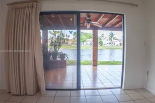 17523 NW 66th Ct, Hialeah, FL 33015 - Photo 6