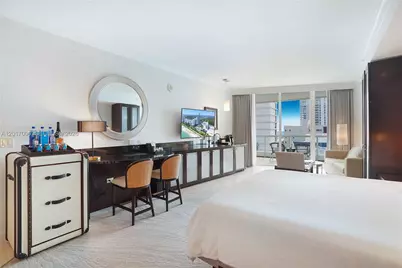 4391 Collins Ave #916, Miami Beach, FL 33140 - Photo 10