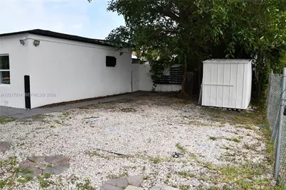 954 NW 75th St #b, Miami, FL 33150 - Photo 10