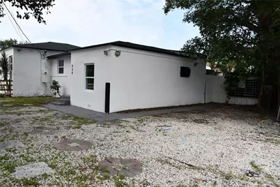 954 NW 75th St #b, Miami, FL 33150 - Photo 12