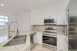 7772 NW 114th Pl, Doral, FL 33178 - Photo 18