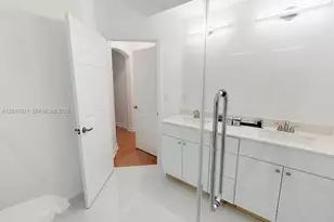 7772 NW 114th Pl, Doral, FL 33178 - Photo 38