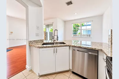7772 NW 114th Pl #0, Doral, FL 33178 - Photo 16