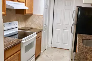 9855 Westview Dr, Coral Springs, FL 33076 - Photo 8