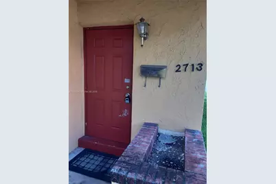 2713 NW 47th Ter #504, Lauderdale Lakes, FL 33313 - Photo 2