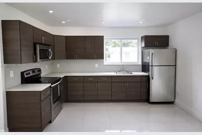552 NE 61st St #4, Miami, FL 33137 - Photo 2