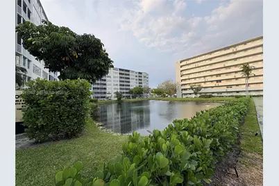 1770 NE 191st St #203-1, Miami, FL 33179 - Photo 34
