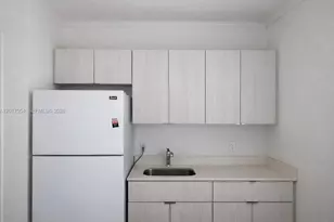 572 NE 67th St, Miami, FL 33138 - Photo 1