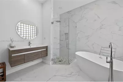 2576 Bay Pointe Dr, Weston, FL 33327 - Photo 28