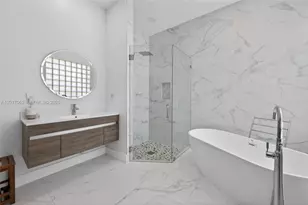 2576 Bay Pointe Dr, Weston, FL 33327 - Photo 28