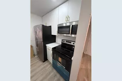 260 NW 107th Ave #211, Miami, FL 33172 - Photo 6