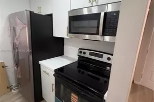 260 NW 107th Ave, Miami, FL 33172 - Photo 6