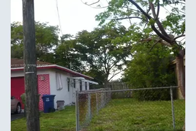 625 NW 9th Ct, Hallandale Beach, FL 33009 - Photo 4