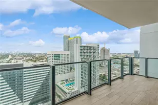 88 SW 7th St, Miami, FL 33130 - Photo 16