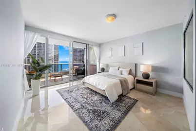 200 Biscayne Boulevard Way #4308, Miami, FL 33131 - Photo 16