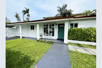 1059 Washington St, Hollywood, FL 33019 - Photo 1