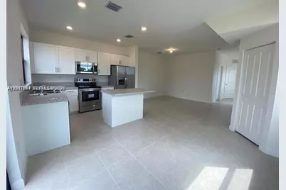 575 NE 208th Ter #575, Miami, FL 33179 - Photo 16