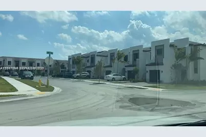 575 NE 208th Ter #575, Miami, FL 33179 - Photo 42