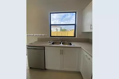 575 NE 208th Ter #575, Miami, FL 33179 - Photo 20
