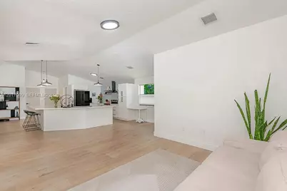 19871 SW 3rd Pl, Pembroke Pines, FL 33029 - Photo 16