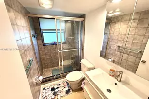 3051 S Palm Aire Dr, Pompano Beach, FL 33069 - Photo 14