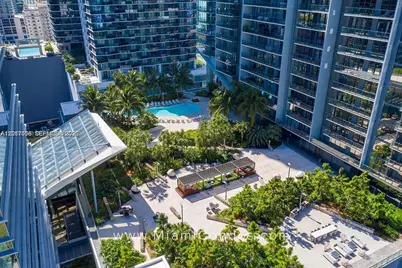 68 SE 6th St #2510, Miami, FL 33131 - Photo 6