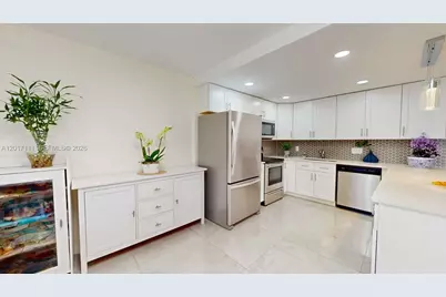 325 Wellington G #G, West Palm Beach, FL 33417 - Photo 6