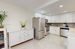 325 Wellington G, West Palm Beach, FL 33417 - Photo 6