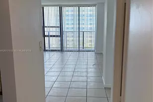 600 NE 36th St, Miami, FL 33137 - Photo 2