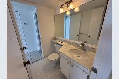 600 NE 36th St #1515, Miami, FL 33137 - Photo 12
