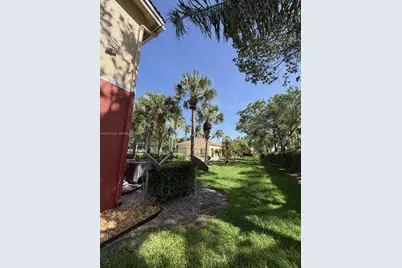 3335 Palomino Dr #311-3, Davie, FL 33024 - Photo 10