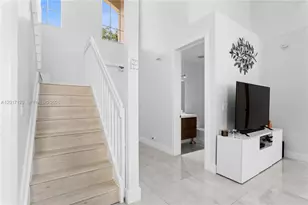 1240 Grant St, Hollywood, FL 33019 - Photo 10