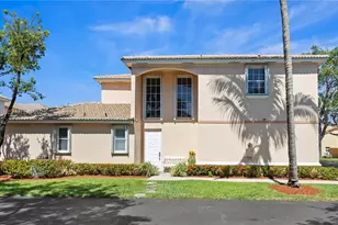 1240 Grant St, Hollywood, FL 33019 - Photo 2