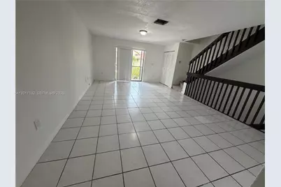 9902 Hammocks Blvd #102-60, Miami, FL 33196 - Photo 4