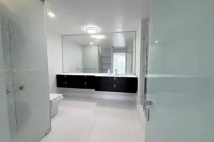 19390 Collins Ave, Sunny Isles Beach, FL 33160 - Photo 10