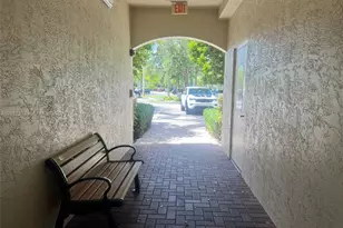 3500 Oaks Clubhouse Dr, Pompano Beach, FL 33069 - Photo 2