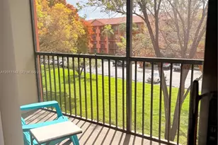 571 SW 142nd Ave, Pembroke Pines, FL 33027 - Photo 22
