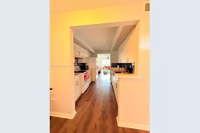 571 SW 142nd Ave #311O, Pembroke Pines, FL 33027 - Photo 14