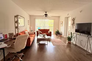 571 SW 142nd Ave, Pembroke Pines, FL 33027 - Photo 8